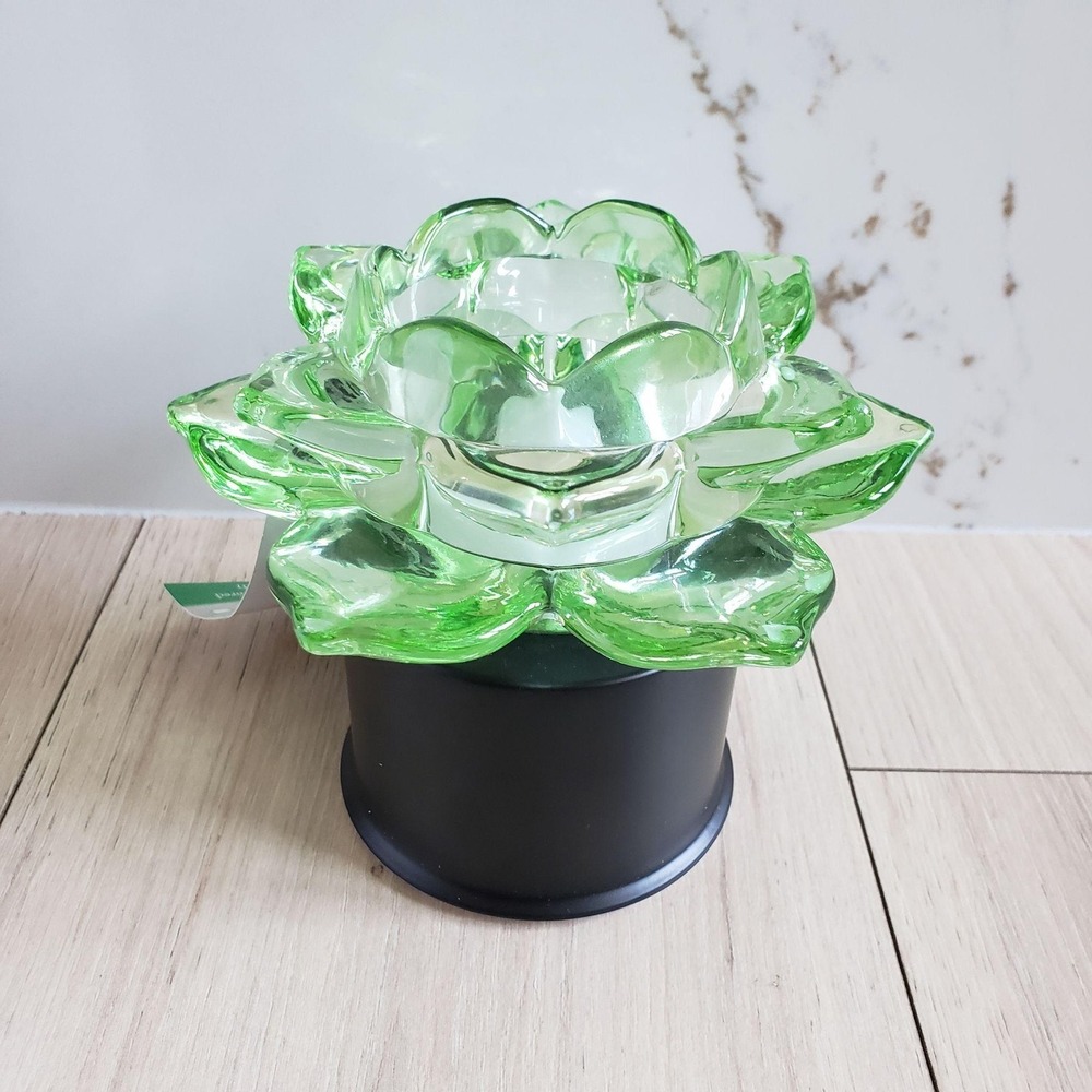 Gerson International Green Glass Flower LED Accent Lamp Rotating Battery 5.12 In